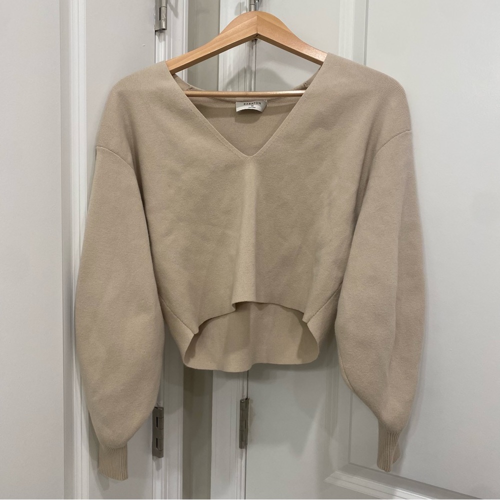 Aritzia Babaton Beige Balloon Sleeve Cropped Sweater